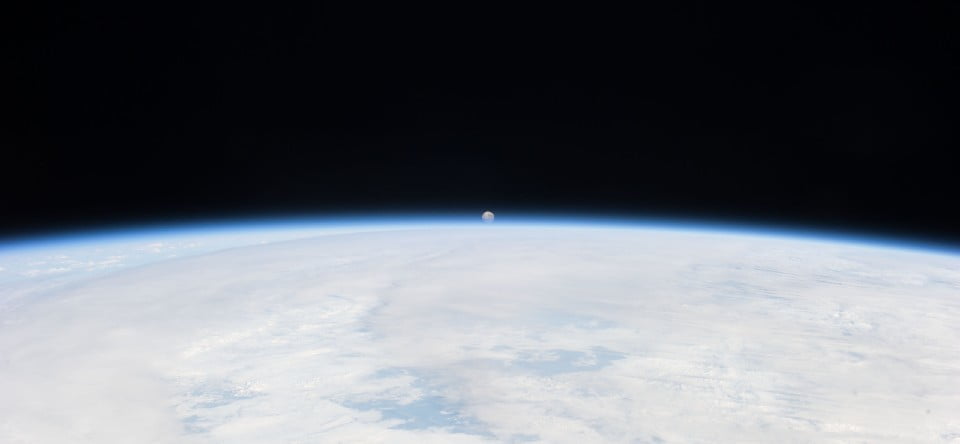 Terre horizon lune