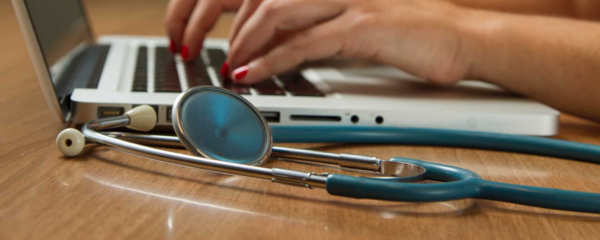 Votre certificat médical en ligne ou chez le médecin ?
