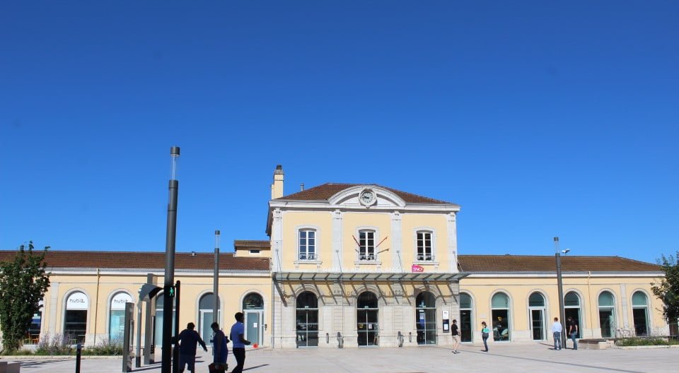Gares de l'Ain : Bourg-en-Bresse