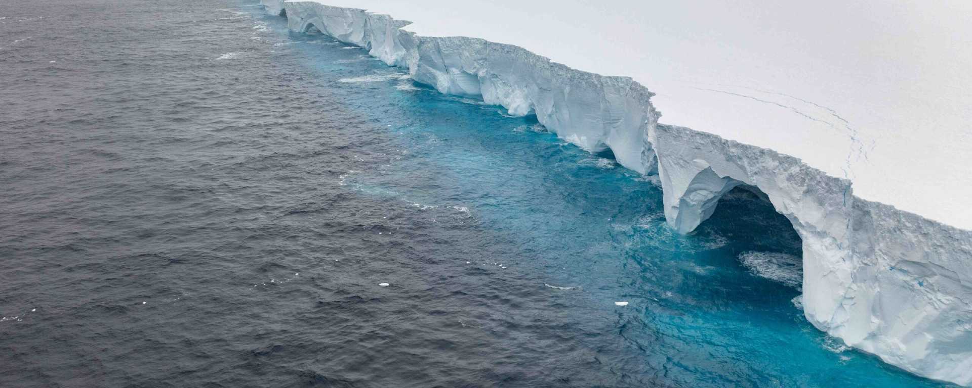 Le voyage de l’iceberg A23a, géant de glace entre Antarctique et océan
